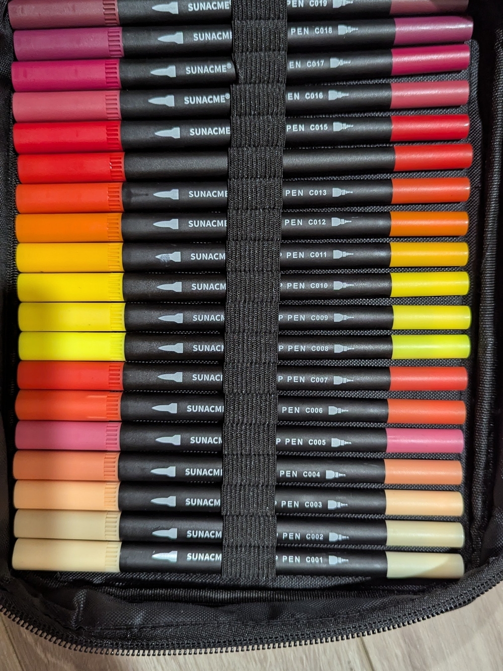 SUNACME Dual-Tip Marker Set — 110 units in a box.